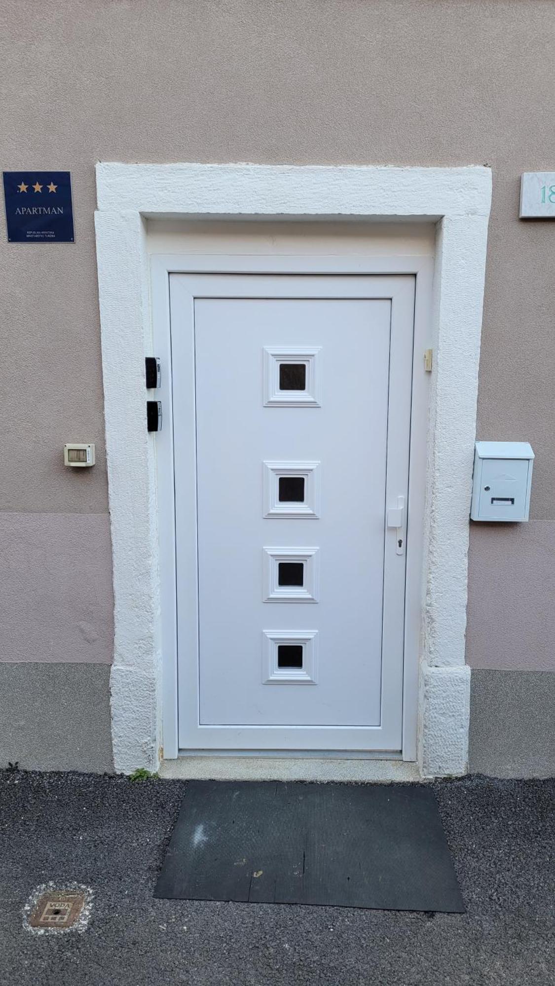 Amfiteatar Pula Apartamento Exterior foto